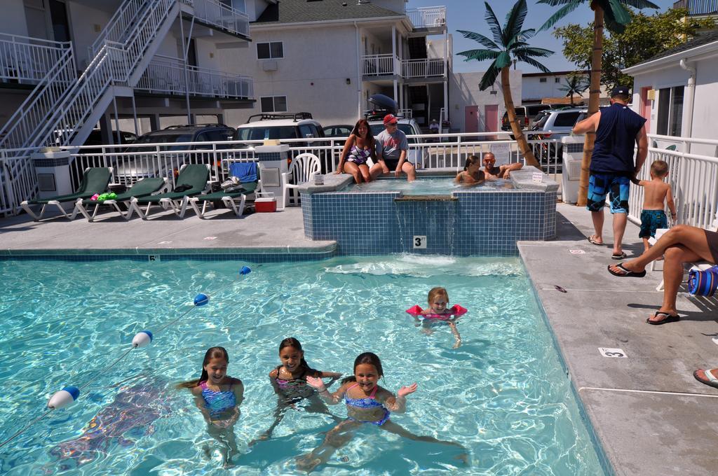 Riviera Resort & Suites Wildwood Room photo